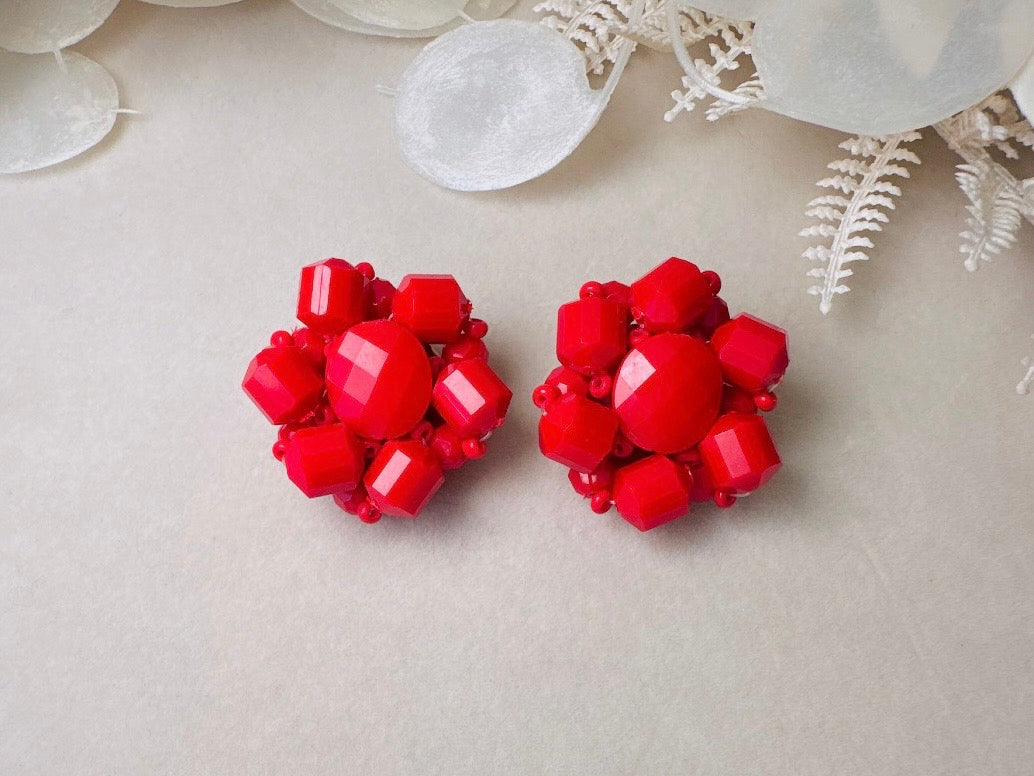 Vintage Red Earrings, Beaded 60s German Earrings, Big Faceted Red Acrylic Popcorn Style 1960s Clip On Earrings
