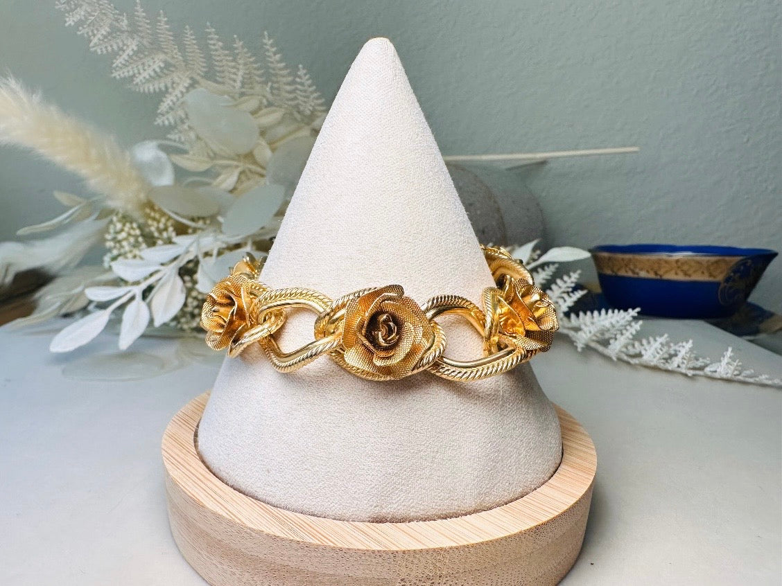 Vintage Rose Bracelet, Gold Rose Textured Link Bracelet, 1960s Romantic Floral Chain Bracelet, Classic Gold Mesh Flower Bracelet