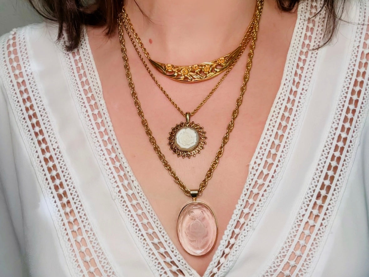 Vintage Rose Necklace, Floral Cameo Pendant Necklace, White Rose on Grey, Gold FIligree Round Pendant, Dainty Victorian Revival Necklace from Piggle and Pop
