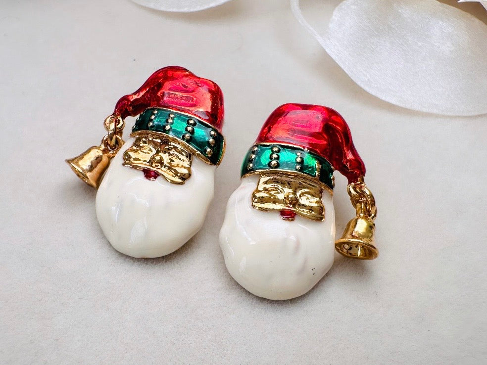 Vintage Santa Earrings, Smiling Santa Claus Red and Green Holiday Post Earrings with Jingle Bell Hat, Cute Kitschy 70s Christmas Earrings