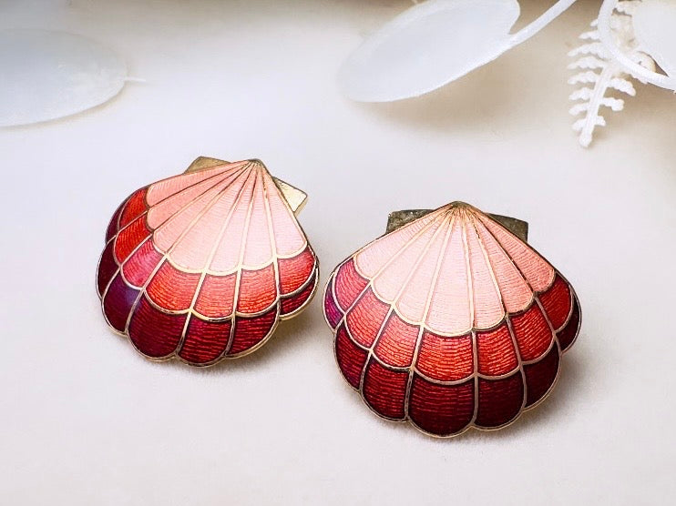 Vintage Shell Earrings, Gold Scallop Earrings with Peach and Red Cloisonné, Beach Summer Enamel Jewelry
