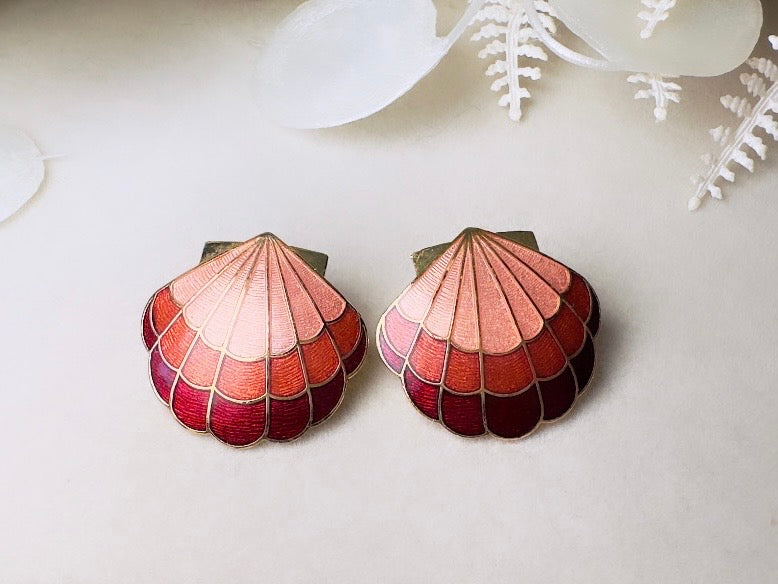 Vintage Shell Earrings, Gold Scallop Earrings with Peach and Red Cloisonné, Beach Summer Enamel Jewelry