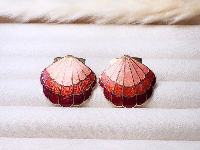 Vintage Shell Earrings, Gold Scallop Earrings with Peach and Red Cloisonné, Beach Summer Enamel Jewelry