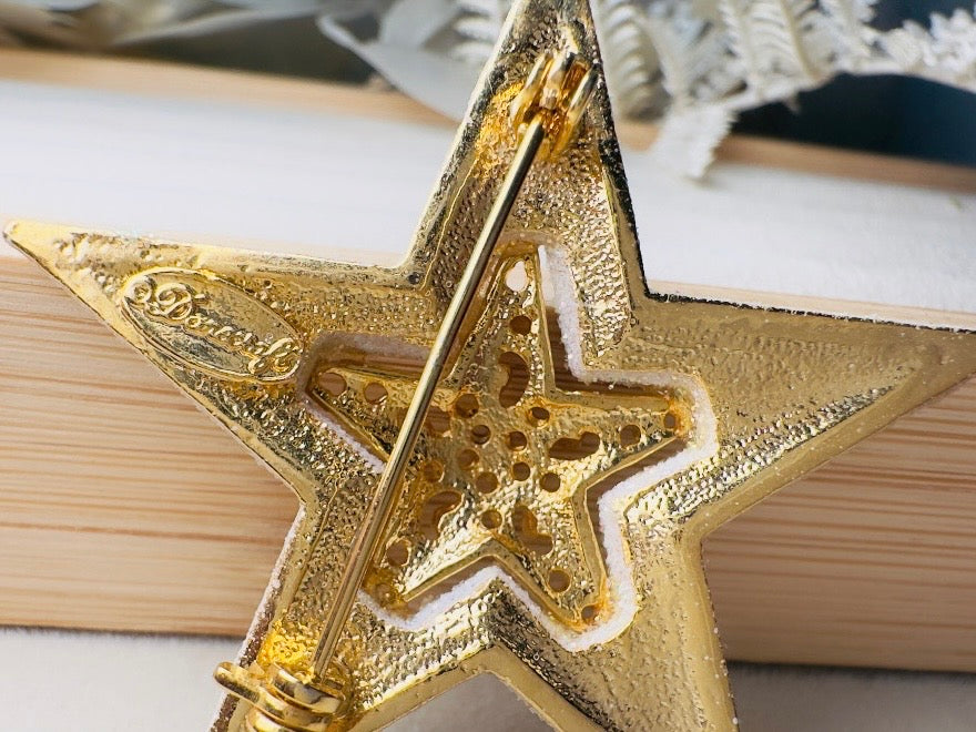 Vintage Star Brooch by Danecraft, Sparkly Celestial Pin with White Glitter Enamel and Gold Filigree Center
