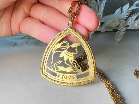 Vintage Taurus Zodiac Necklace, Unisex 70s Astrology Pendant Necklace on Gold Chain