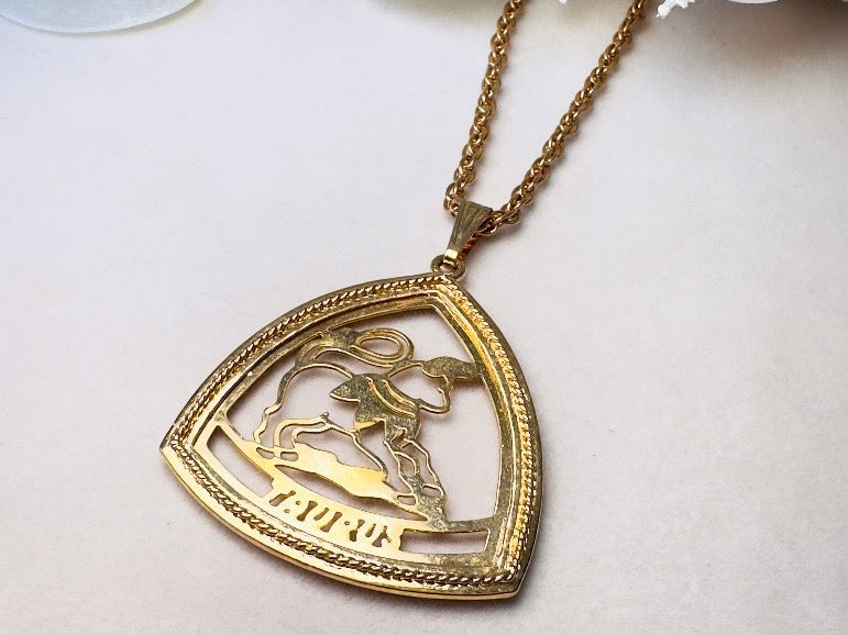 Vintage Taurus Zodiac Necklace, Unisex 70s Astrology Pendant Necklace on Gold Chain