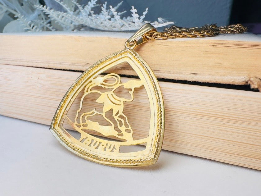 Vintage Taurus Zodiac Necklace, Unisex 70s Astrology Pendant Necklace on Gold Chain