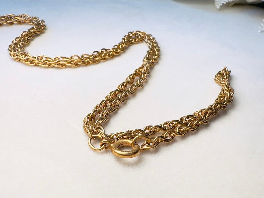 Vintage Taurus Zodiac Necklace, Unisex 70s Astrology Pendant Necklace on Gold Chain