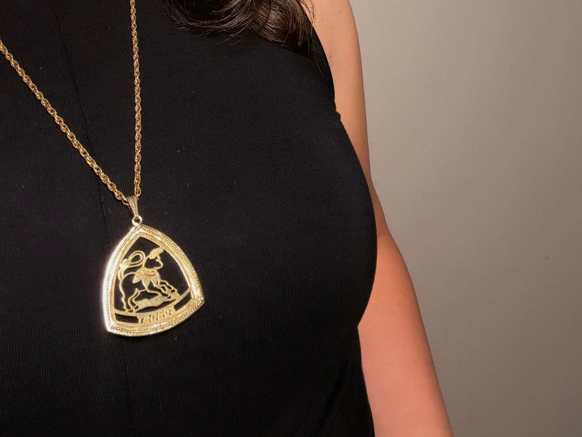 Vintage Taurus Zodiac Necklace, Unisex 70s Astrology Pendant Necklace on Gold Chain
