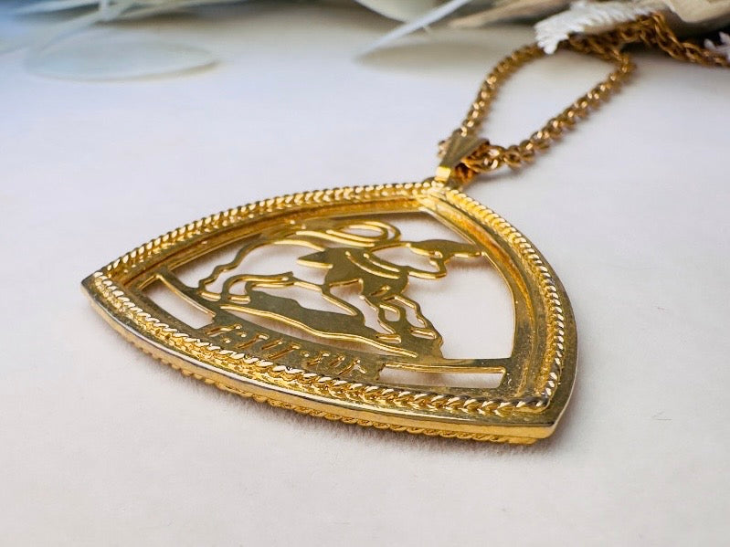 Vintage Taurus Zodiac Necklace, Unisex 70s Astrology Pendant Necklace on Gold Chain