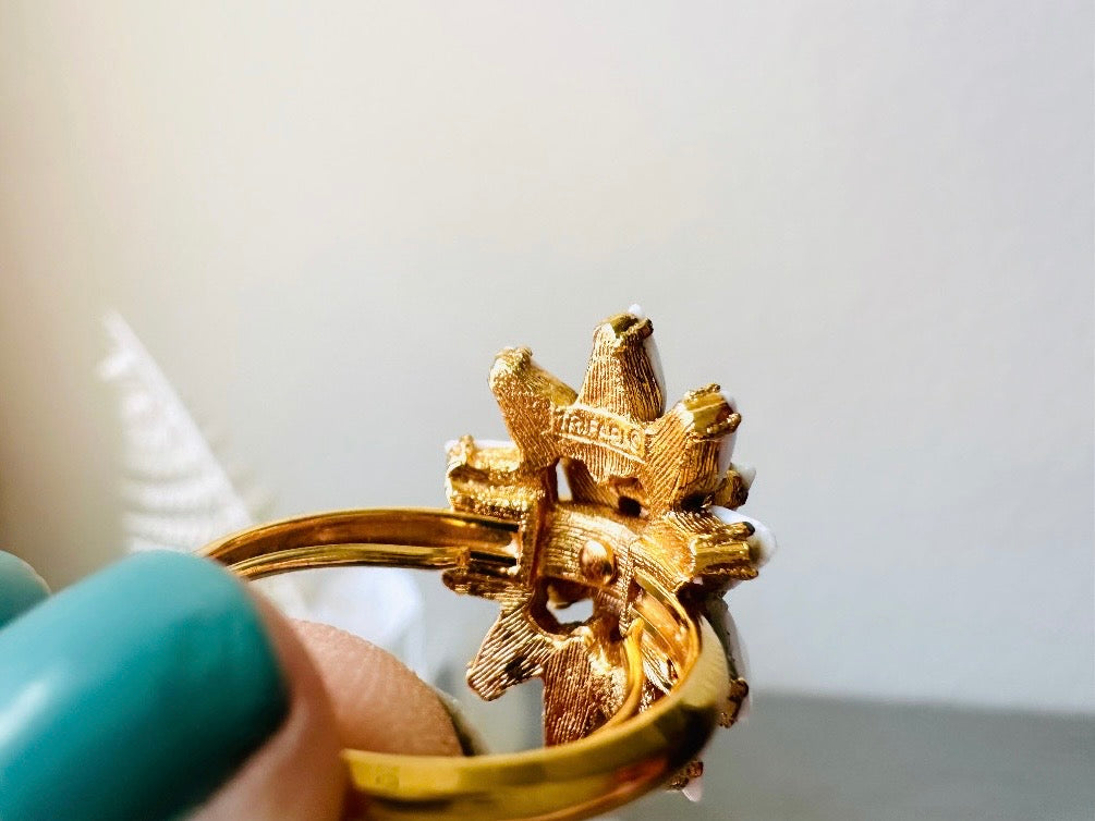 Vintage Trifari Ring, White Milk Glass Ring, Cluster Firework Vintage Statement Ring, Signed Designer 