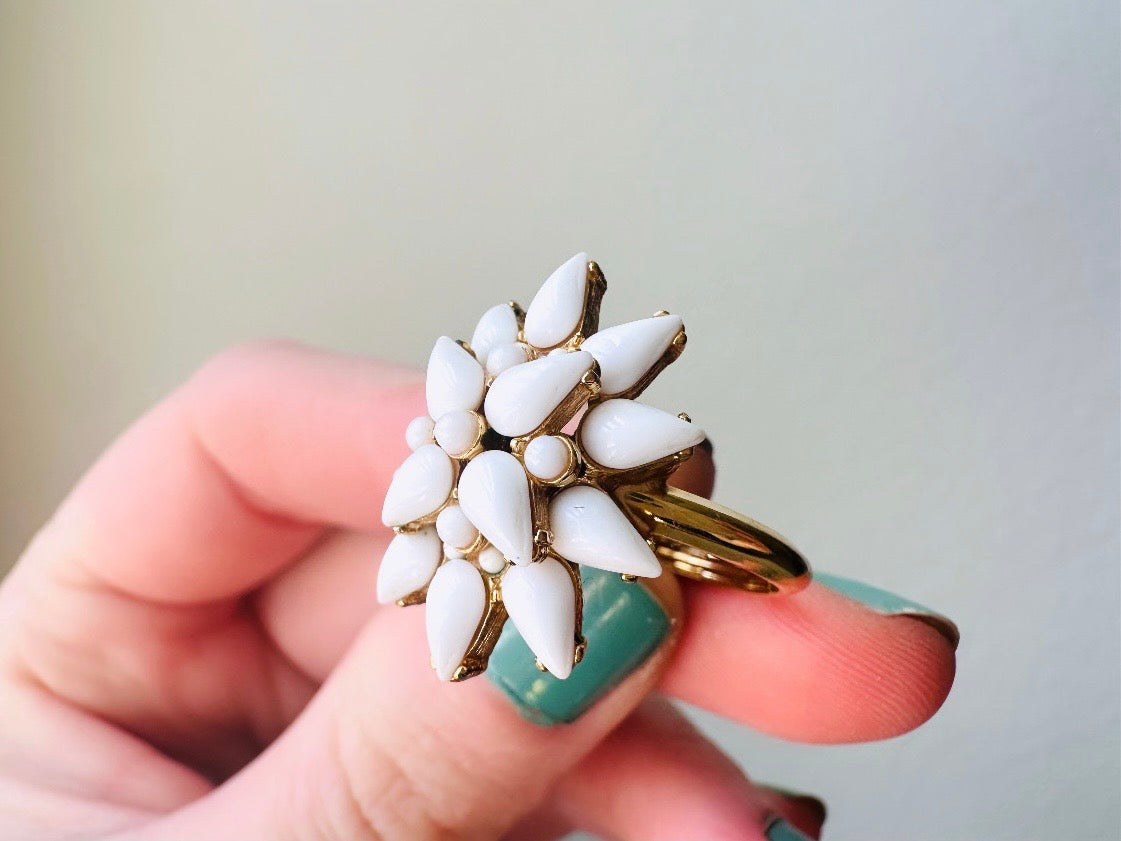 Vintage Trifari Ring, White Milk Glass Ring, Cluster Firework Vintage Statement Ring, Signed Designer  close up