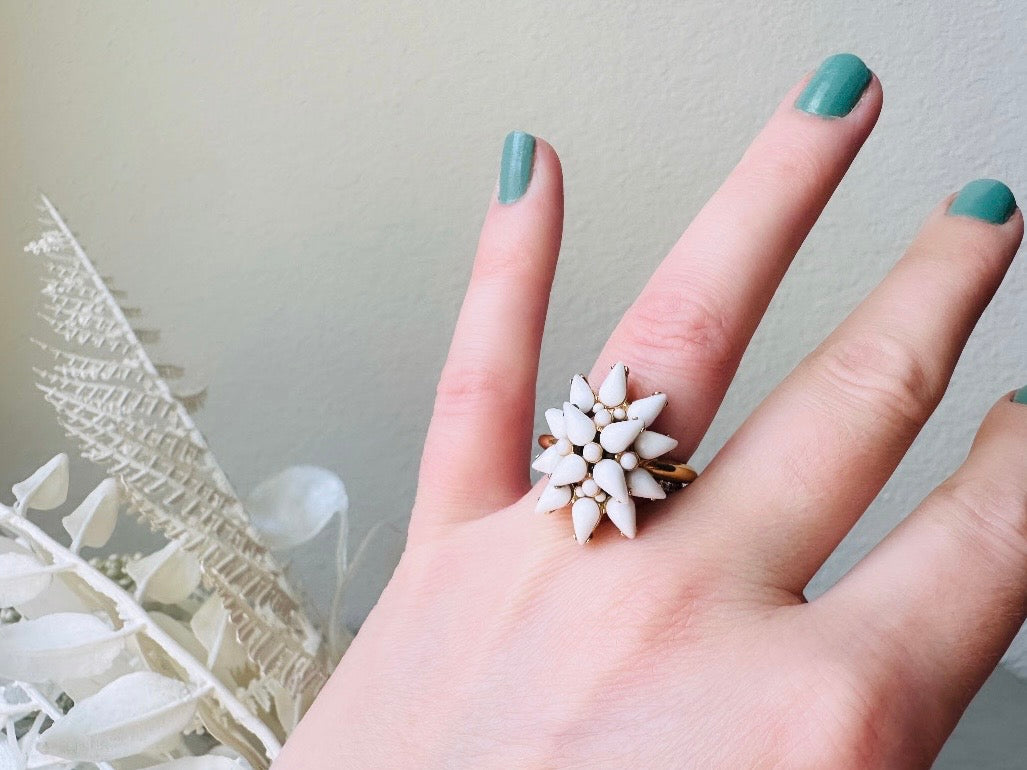 Vintage Trifari Ring, White Milk Glass Ring, Cluster Firework Vintage Statement Ring, Signed Designer Vintage Gold Flower Cocktail Ring modelled