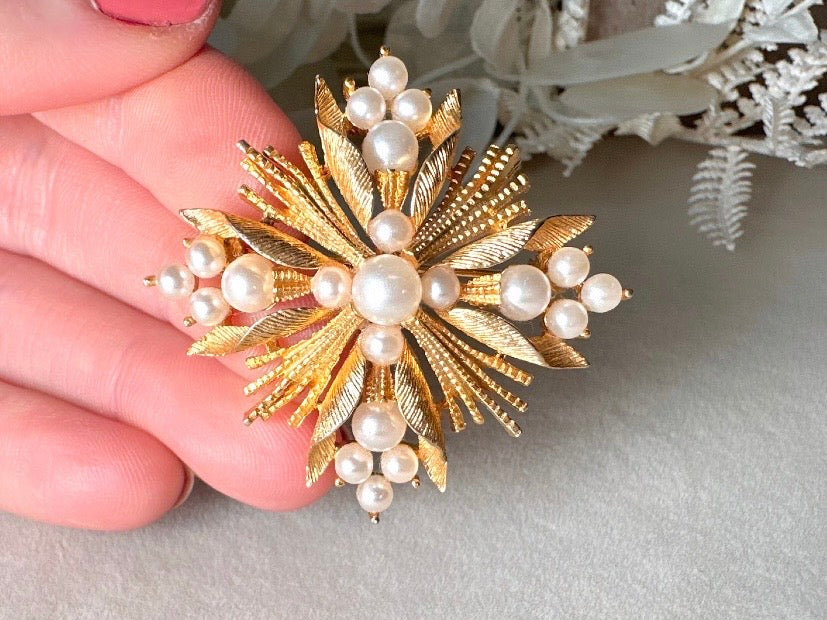 Vintage Victorian Brooch, Lisner Designer Gold Starburst Brooch with Pearl Accents, Glamorous Regency Era North Star Brooch Pin
