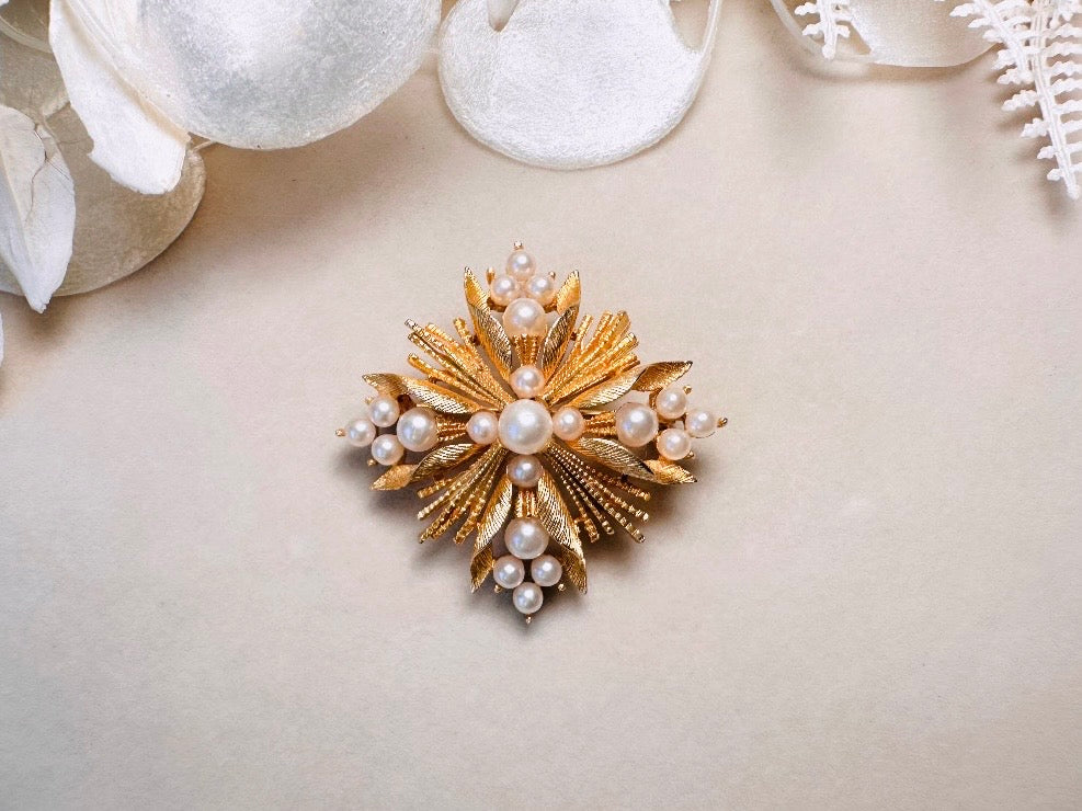 Vintage Victorian Brooch, Lisner Designer Gold Starburst Brooch with Pearl Accents, Glamorous Regency Era North Star Brooch Pin