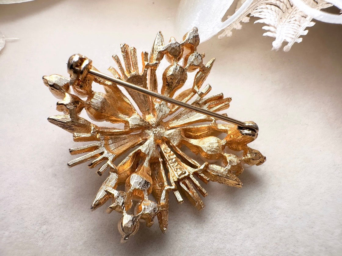 Vintage Victorian Brooch, Lisner Designer Gold Starburst Brooch with Pearl Accents, Glamorous Regency Era North Star Brooch Pin