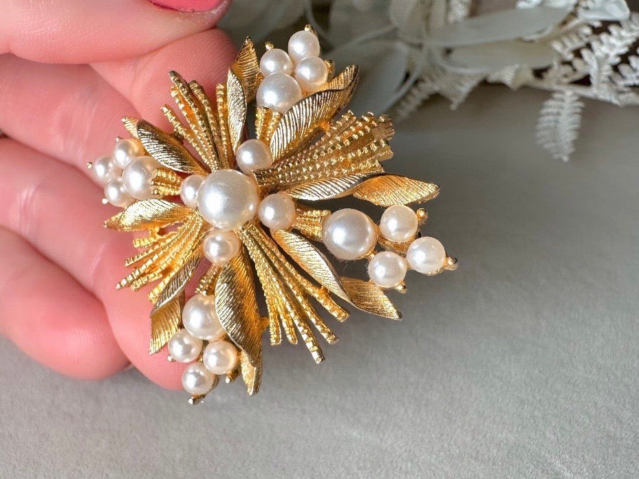 Vintage Victorian Brooch, Lisner Designer Gold Starburst Brooch with Pearl Accents, Glamorous Regency Era North Star Brooch Pin
