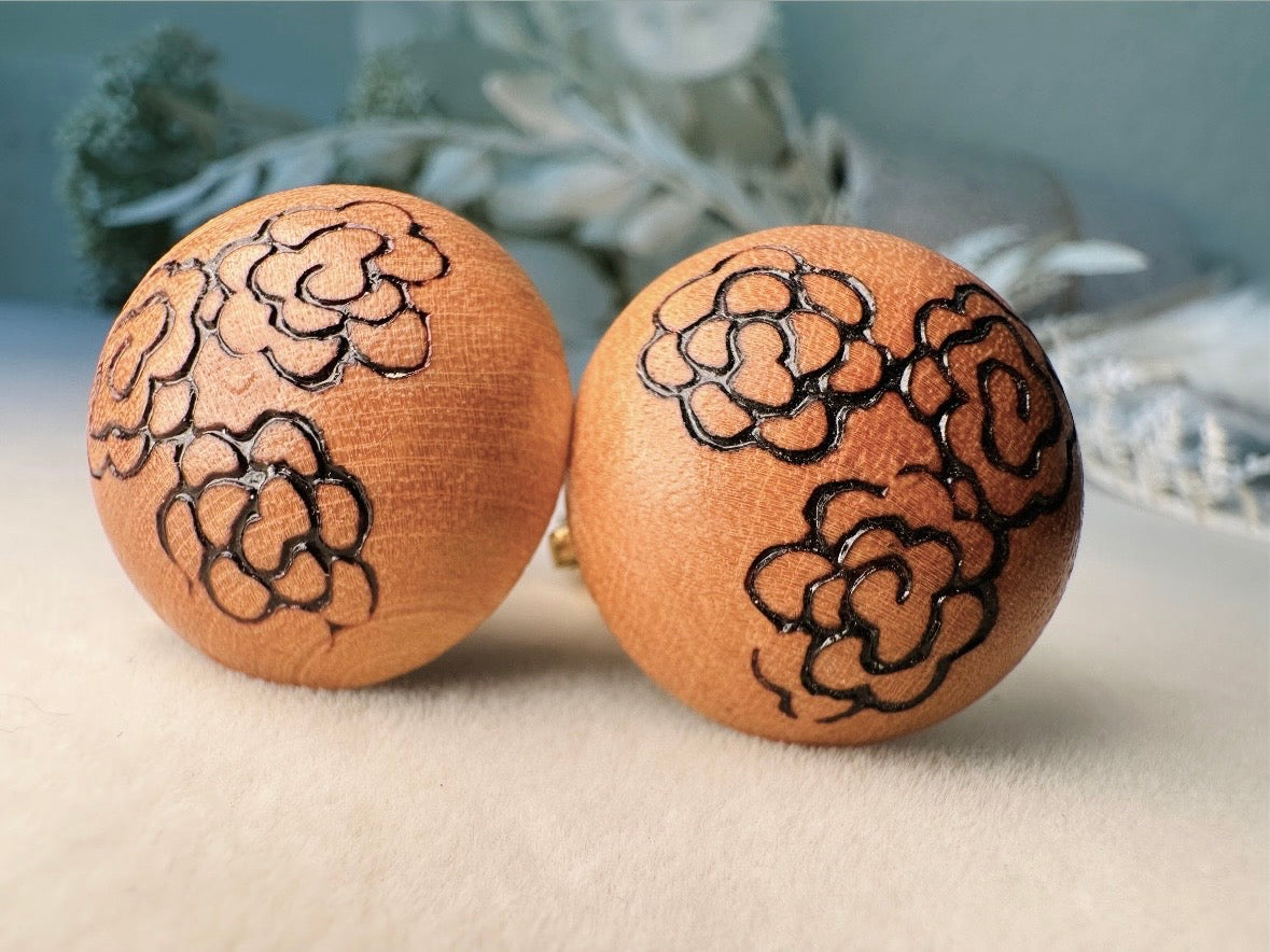 Vintage Wood Burned 1970s Earrings, Vintage 70s Bohemian Wooden Button Clip On Earring 