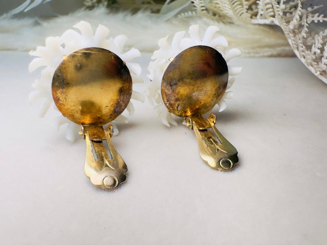 White Daisy Earrings, 60s Vintage Flower Earrings, Molded Celluloid Clip On Floral Earrings