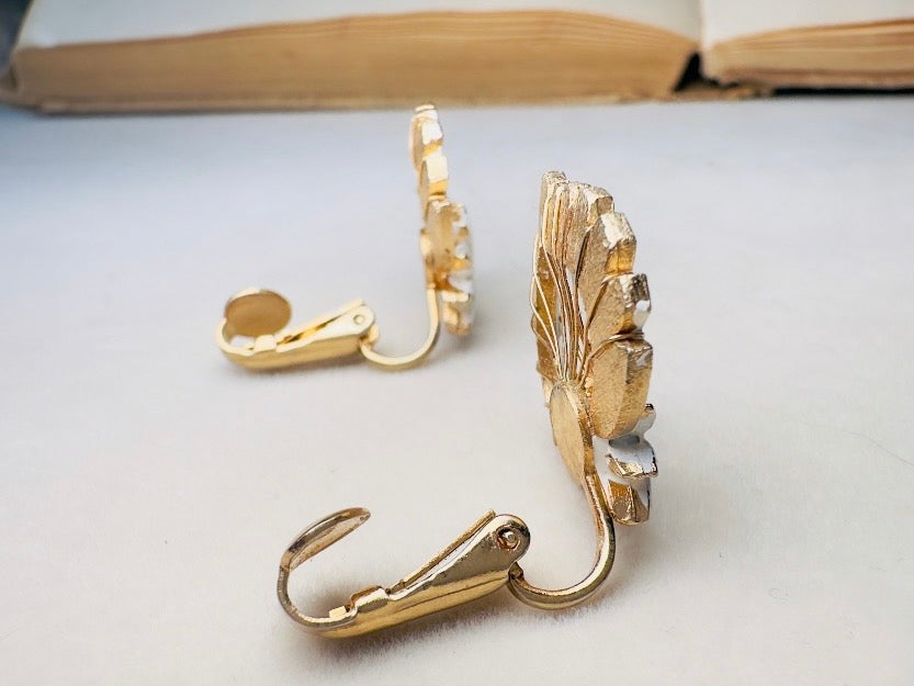 White Enamel Leaf Earrings, Vintage Whimsigoth Jewelry, Unique Gold Wire Work Clip On Earrings