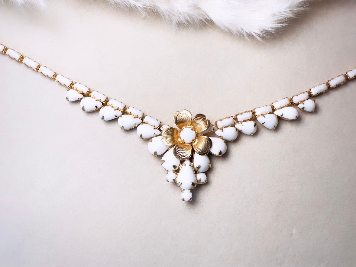 White Milk Glass Necklace, Vintage WEISS Gold 15" Flower Choker Bridal Necklace, Vintage Wedding Jewelry