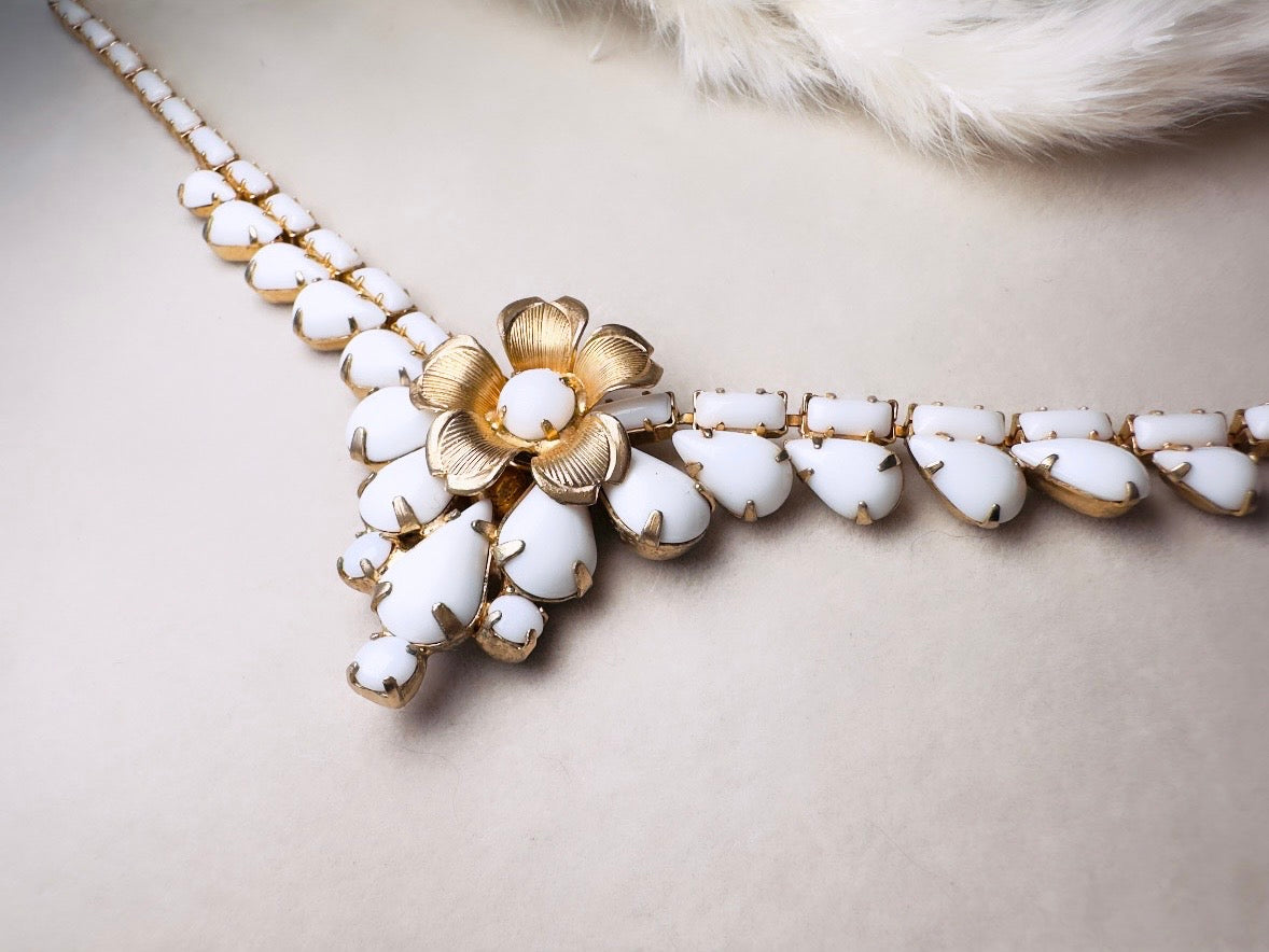 White Milk Glass Necklace, Vintage WEISS Gold 15" Flower Choker Bridal Necklace, Vintage Wedding Jewelry