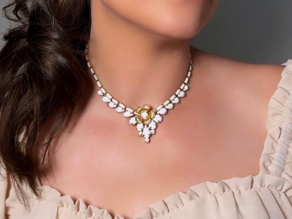 White Milk Glass Necklace, Vintage WEISS Gold 15" Flower Choker Bridal Necklace, Vintage Wedding Jewelry