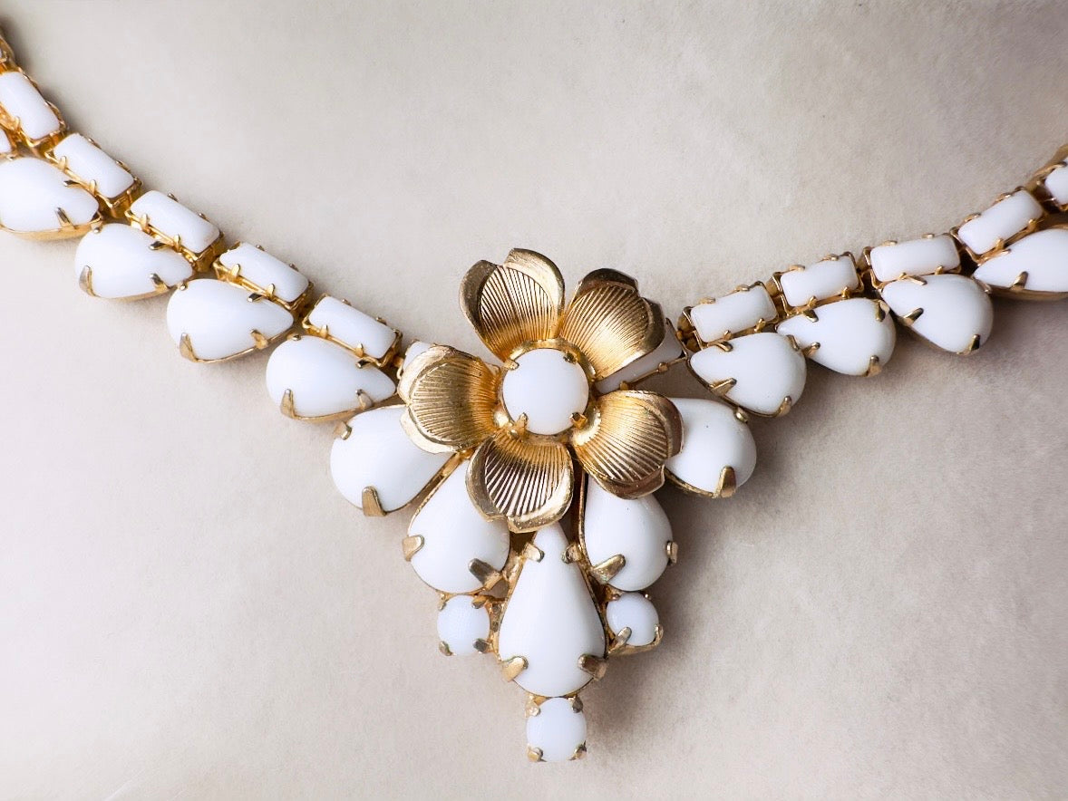 White Milk Glass Necklace, Vintage WEISS Gold 15" Flower Choker Bridal Necklace, Vintage Wedding Jewelry