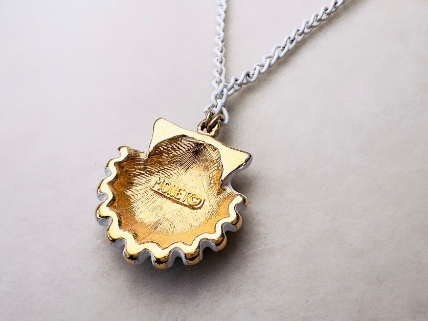 White and Gold Vintage Seashell Necklace, Summer Style Enamel Sliding Pendant on White Chain Necklace