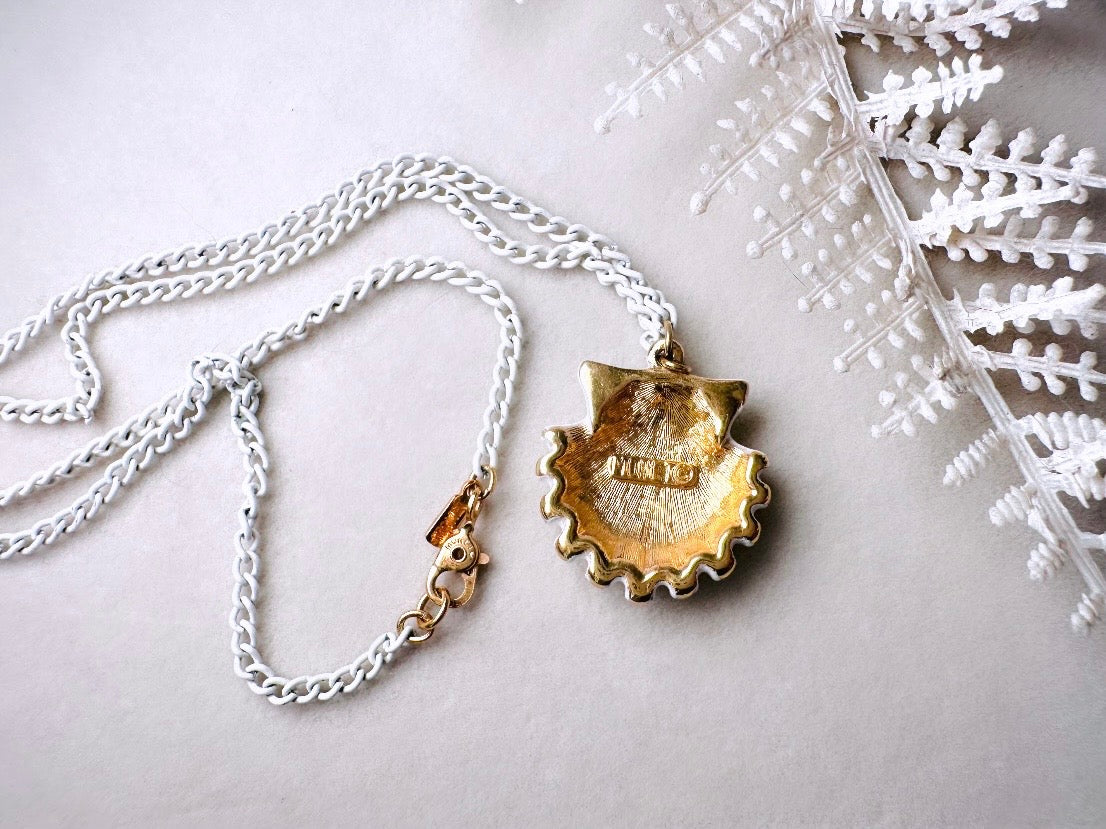 White and Gold Vintage Seashell Necklace, Summer Style Enamel Sliding Pendant on White Chain Necklace