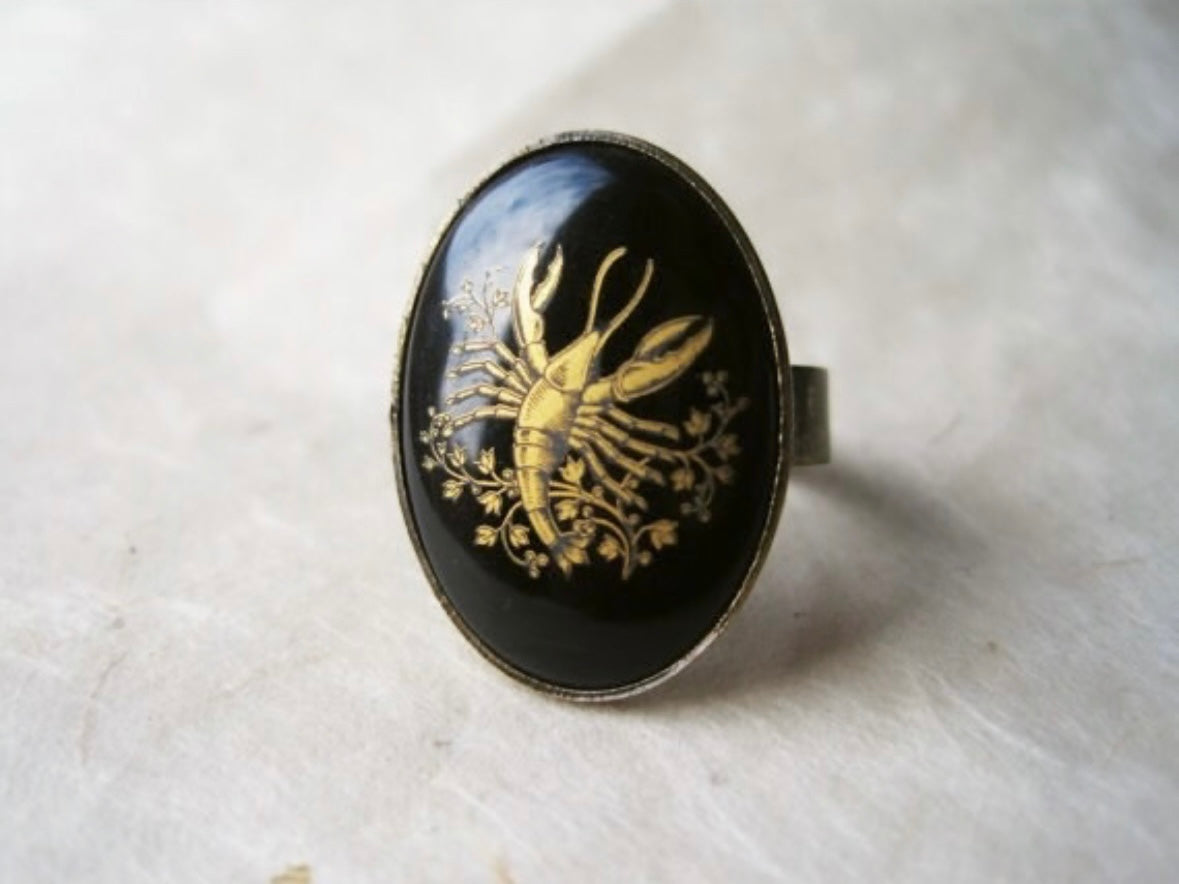 Zodiac Cancer Ring, Black Vintage Astrology Glass Cameo Ring with Gold Etching, Adjustable Thick Antique Bronze Band