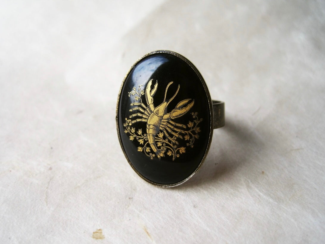 Zodiac Cancer Ring, Black Vintage Astrology Glass Cameo Ring with Gold Etching, Adjustable Thick Antique Bronze Band