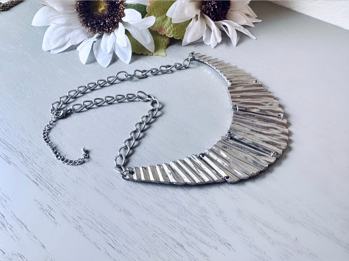 Vintage Silver Articulated Necklace, Textured Bohemian Hammered Metal Bib Necklace, Chunky Hammered Necklace, Geometric Metal Necklace