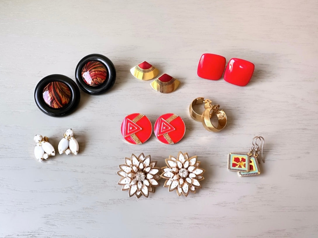 1980s Vintage Earrings, Black Border with Red Orange Interior, Oversized Acrylic Pierced Earrings, Fun 80s Pop Vintage Earrings
