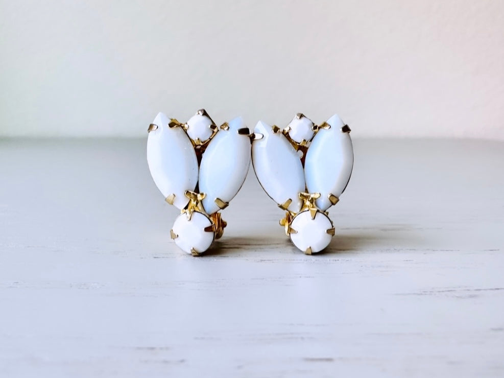 Vintage Milk Glass Earrings, Small Firefly Clip-on Earrings, Vintage White Stone Earrings, Bejeweled 60s Elegant White Bridal Earring