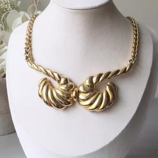 Vintage Gold Necklace, Unique Ram Horn Choker Necklace, Striking 1970s Vintage Gold Chain Necklace video