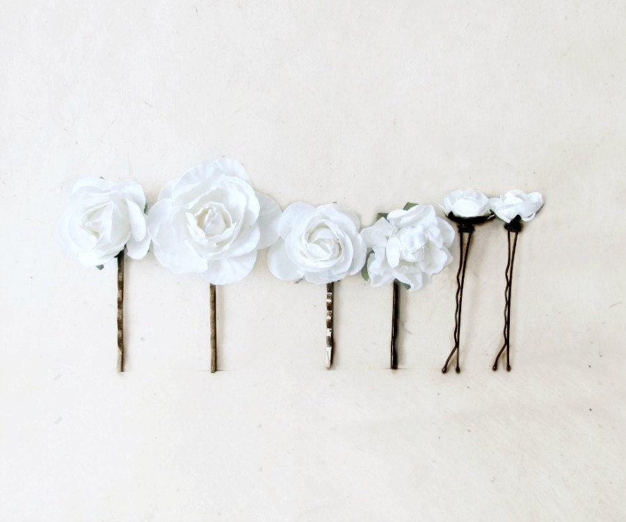 Wedding Hair Flowers, White Flower Hair Pin, Bridal Hair Accessories, Floral Bobby Pins, Large Paper Flowers, Crepe Paper Flower for Bride