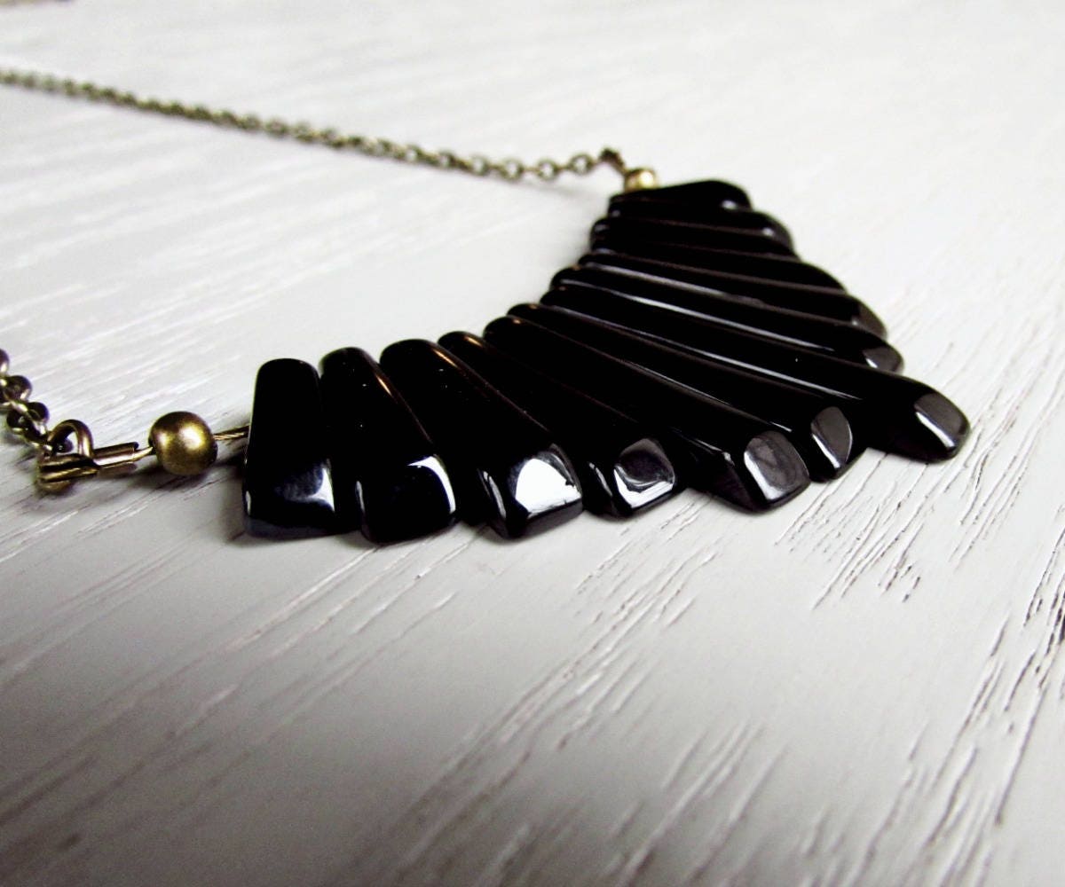 Black Onyx Necklace, Onyx Bib Necklace, Graduated Fan Necklace, Black Geometric Jewelry, Simple Gemstone Necklace, Wire Wrapped Pendant