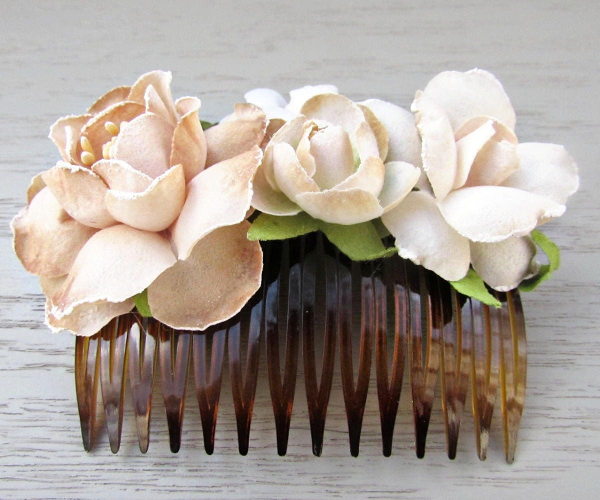 Flower Hair Comb, Bridal Hair Comb, Floral Wedding Comb, Ethereal Woodland Bride, Boho Flower Comb, Flower Hair Piece, Botanical Hair Comb