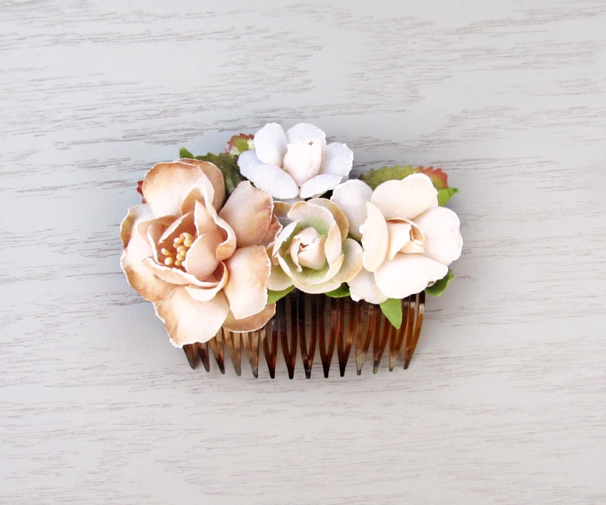 Flower Hair Comb, Bridal Hair Comb, Floral Wedding Comb, Ethereal Woodland Bride, Boho Flower Comb, Flower Hair Piece, Botanical Hair Comb