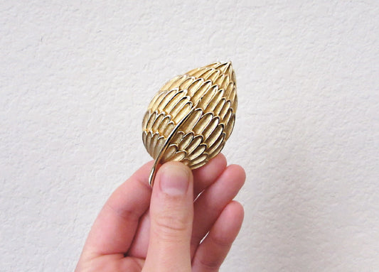 Gold Leaf Brooch, Vintage Fall Accessories, Boho Autumn Brooch, Vintage Acorn Pin, Antique Gold Pin, Rustic Woodland Accessories.