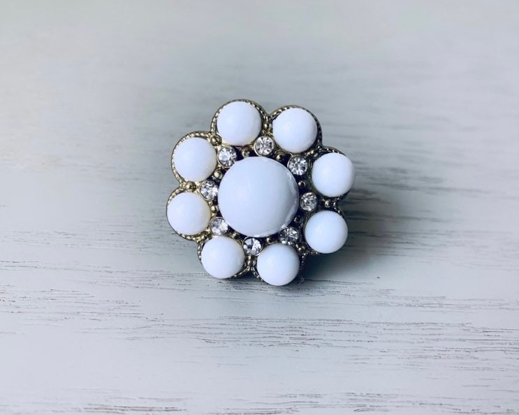White Chunky Ring, Vintage Statement Ring, Vintage White Ring, Elastic Cocktail Ring, Oversized 1990s Chunky Silver Costume Ring