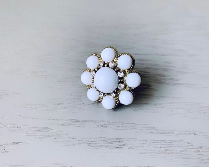 White Chunky Ring, Vintage Statement Ring, Vintage White Ring, Elastic Cocktail Ring, Oversized 1990s Chunky Silver Costume Ring