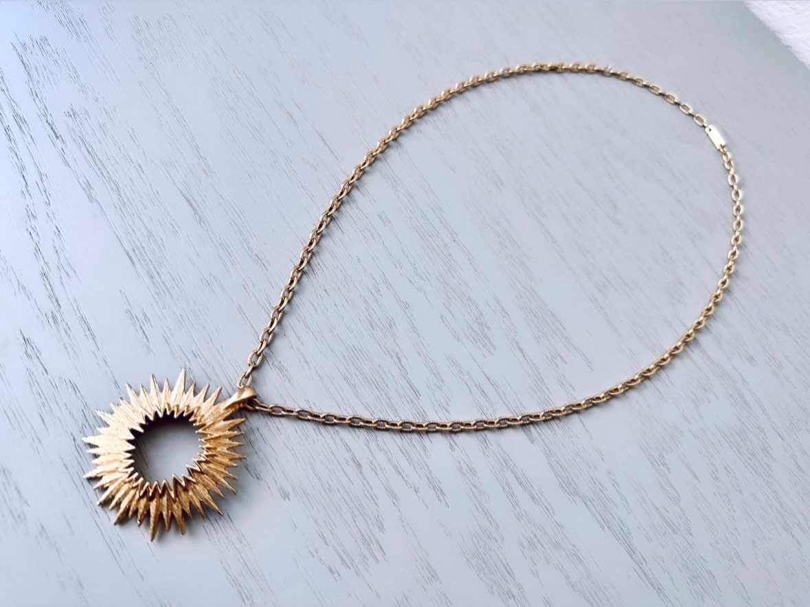 1976 Sarah Coventry Outer Space Necklace in Gold from Piggle and Pop