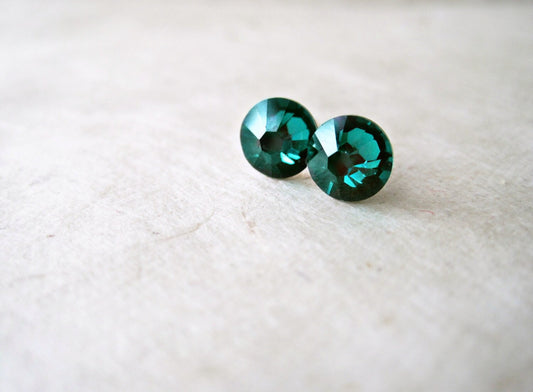 Emerald Stud Earrings, Swarovski Post Earring, Green Earrings, Emerald Earrings, Crystal Studs, Small 7mm Bridesmaid Earring, Hypoallergenic