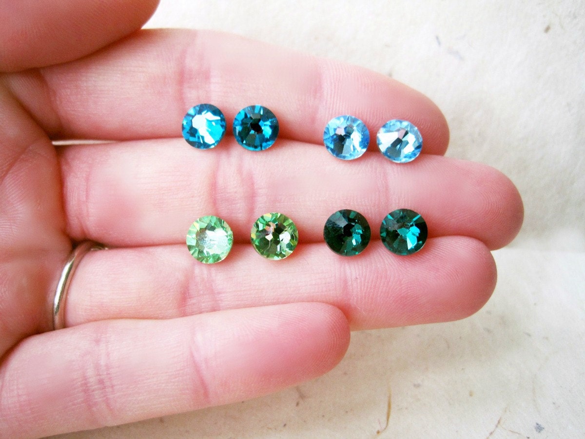 Peridot Post Earrings, Green Crystal Studs, Genuine Swarovski Stud Earrings, Small 7mm Stones, Simple Earrings, Green Bridesmaid Earrings