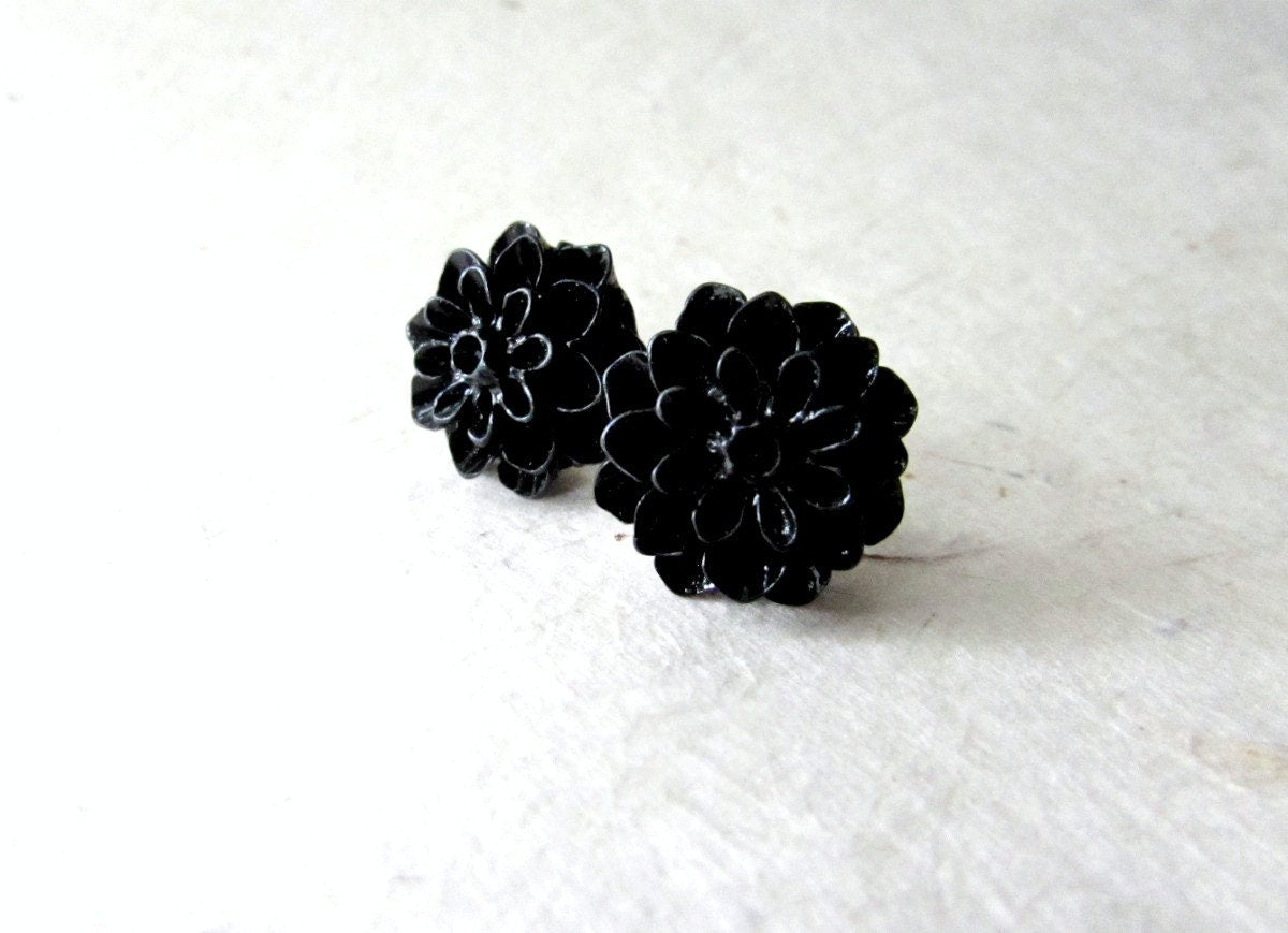 Black Flower Studs, Black Dahlia Earrings, Cute Flower Earrings, Black Flower Earring, Resin Earring, Bridesmaid Jewelry, Large Stud Earring