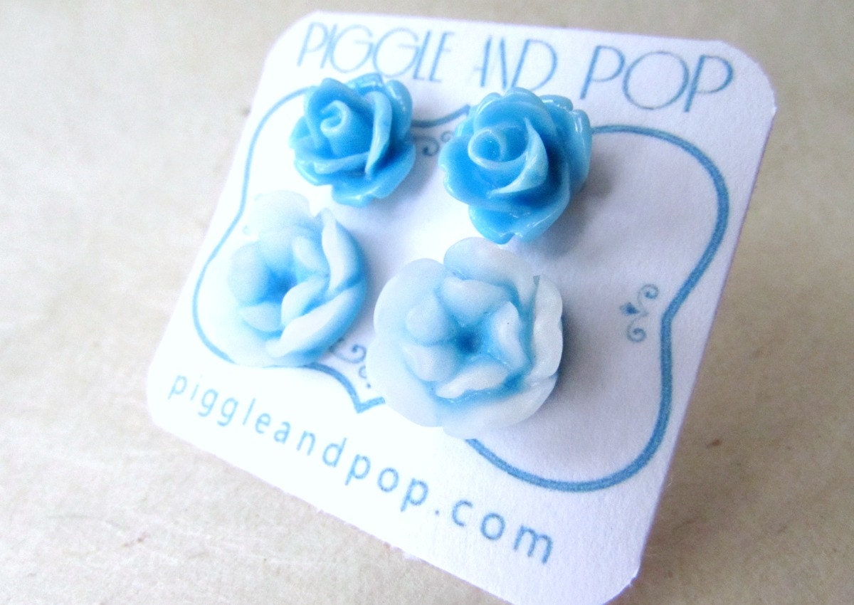 Blue Flower Earrings, Flower Stud Earrings, Floral Post Earrings, Light Blue Earrings, Rose Resin Earring Stud Set, Small Stud Earring