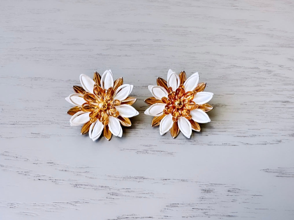 1966 Vintage Water Lily Clip On Earrings by Sarah Coventry from Piggle and Pop