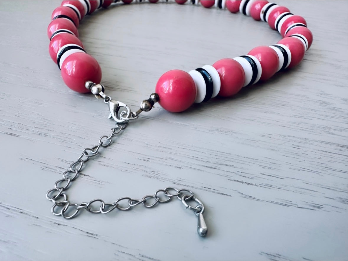 Vintage Beaded Acrylic Necklace, Salmon Pink, White and Black MCM Beaded Choker Necklace, Classic 1970s Necklace